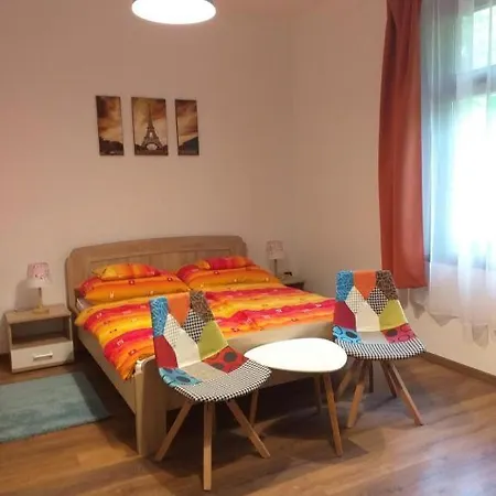Balatonszemesi Nyaralohaz بيت للعطل Balatonszárszó