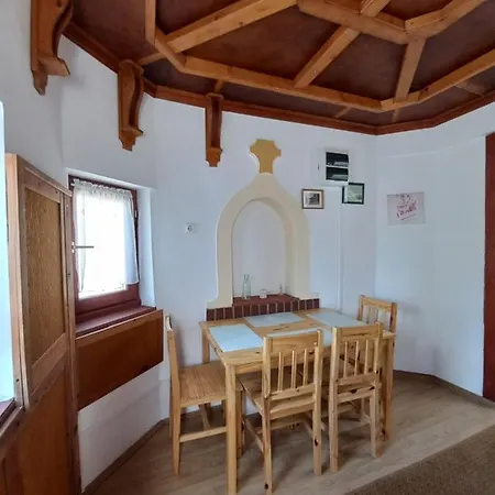 Balatonszemesi Nyaralohaz بيت للعطل
